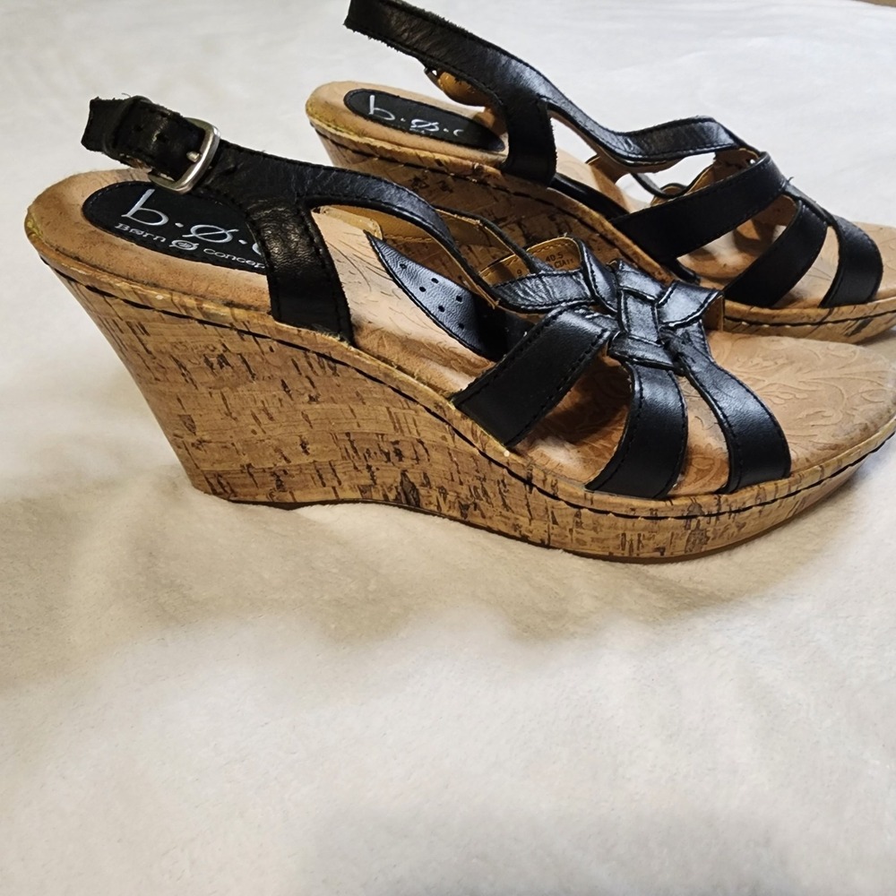 Born BOC Black Strappy Leather Cork Wedge Sandals Size 9 Boho Chic Summer